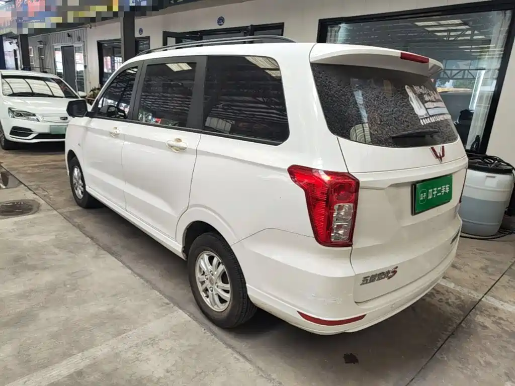 Wuling Hongguang — миниатюра 5