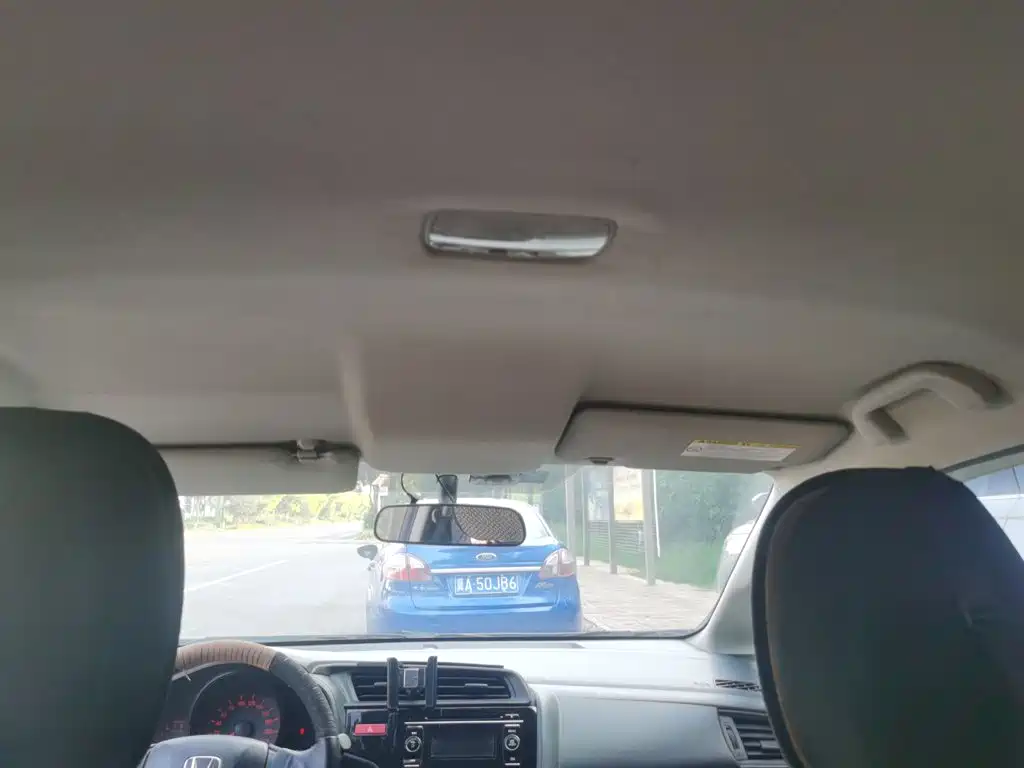 Honda Fit — миниатюра 9