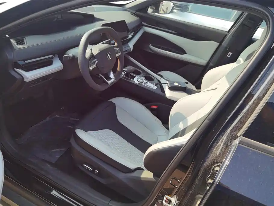 CHANGAN UNI V SMART IDD