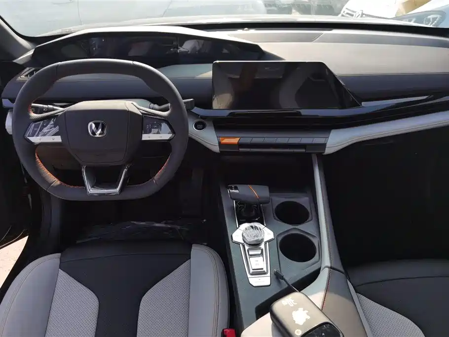 CHANGAN UNI V SMART IDD