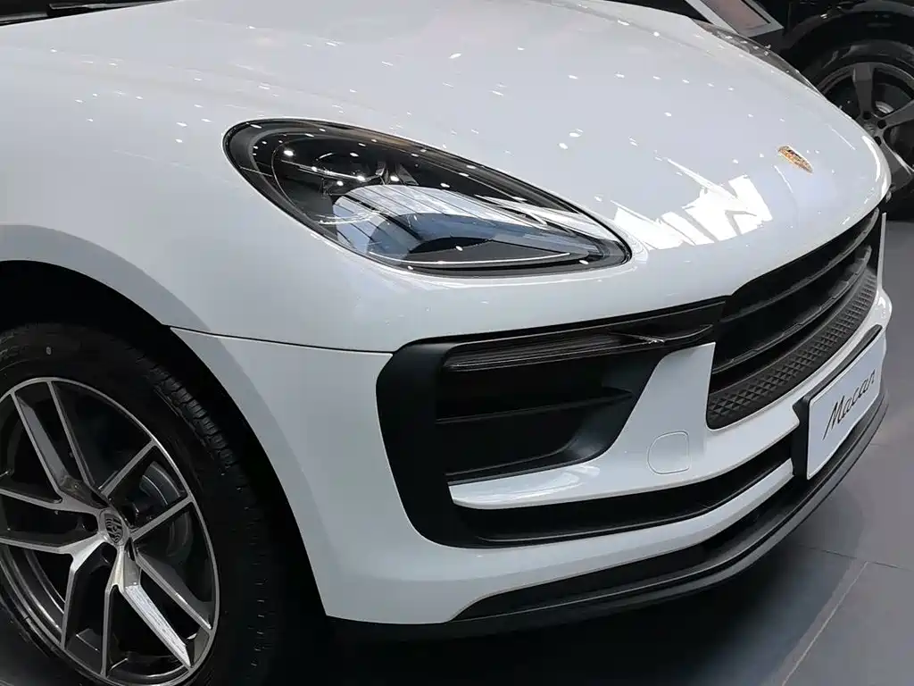 Porsche Macan — миниатюра 5