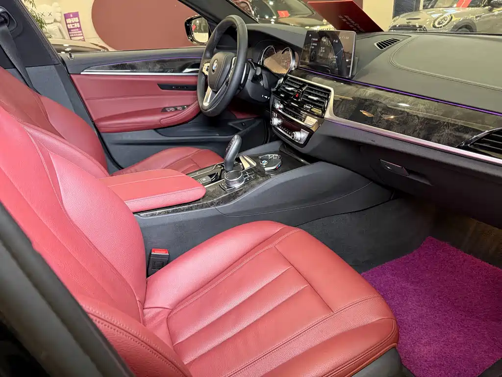 BMW 5 Series — миниатюра 13