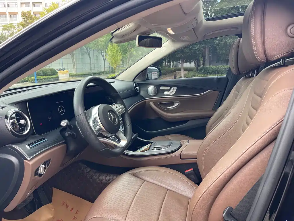 Mercedes-Benz E-Class — миниатюра 4