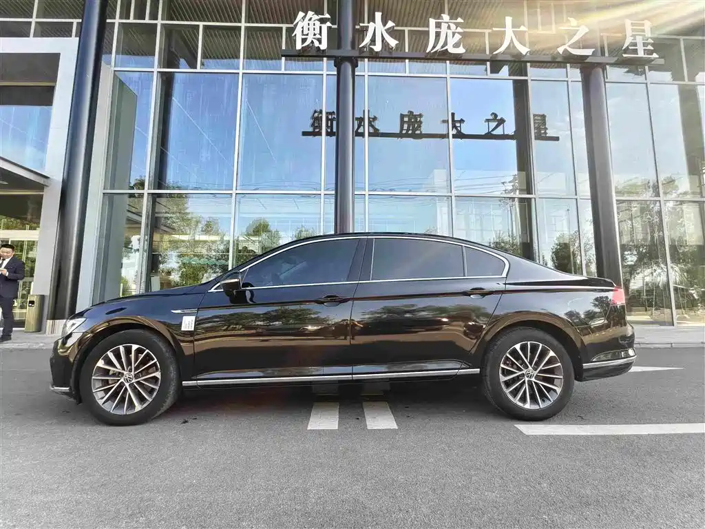 Volkswagen Magotan — миниатюра 4