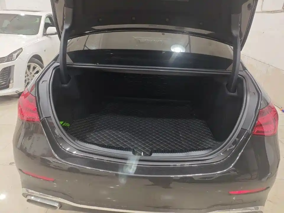 Mercedes-Benz C-Class — миниатюра 2