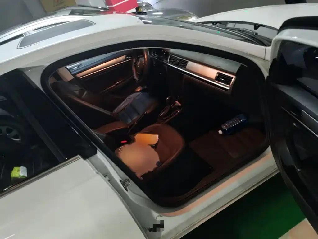 Volkswagen Bora — миниатюра 18