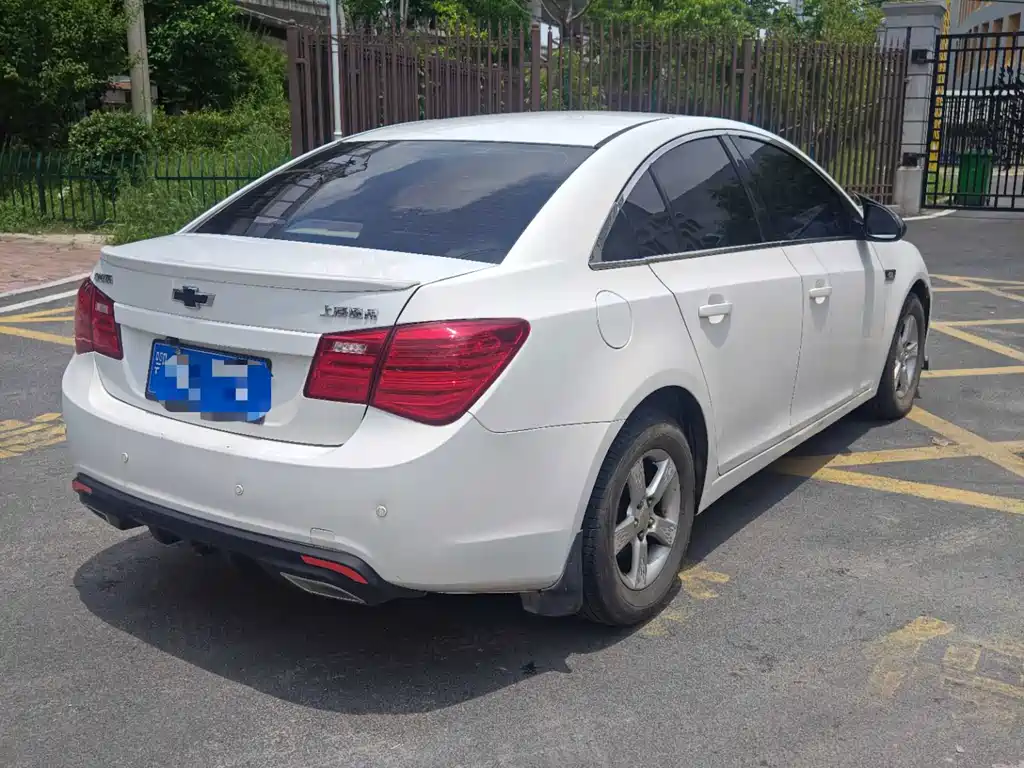 Chevrolet Cruze — миниатюра 7