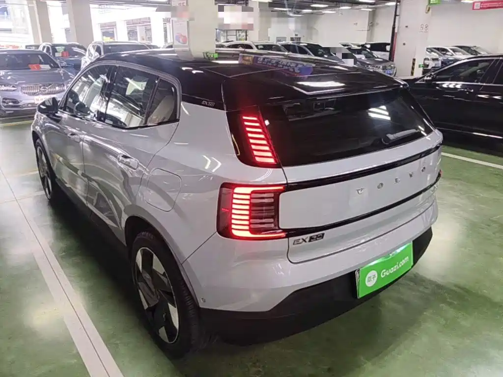 Volvo EX30 — миниатюра 5