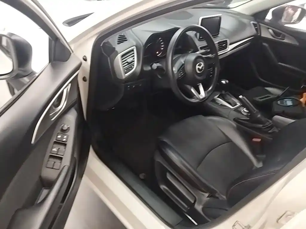 Mazda 3 Axela — миниатюра 16