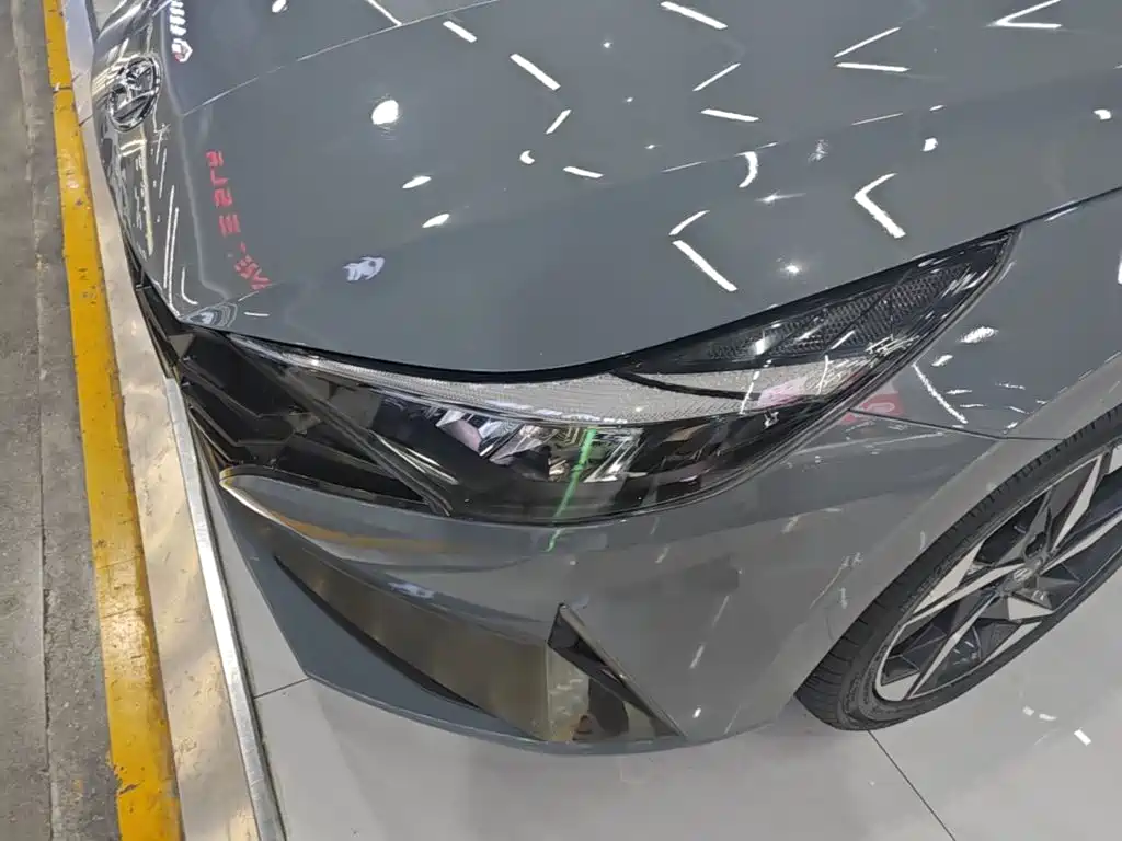 Hyundai Elantra — миниатюра 24