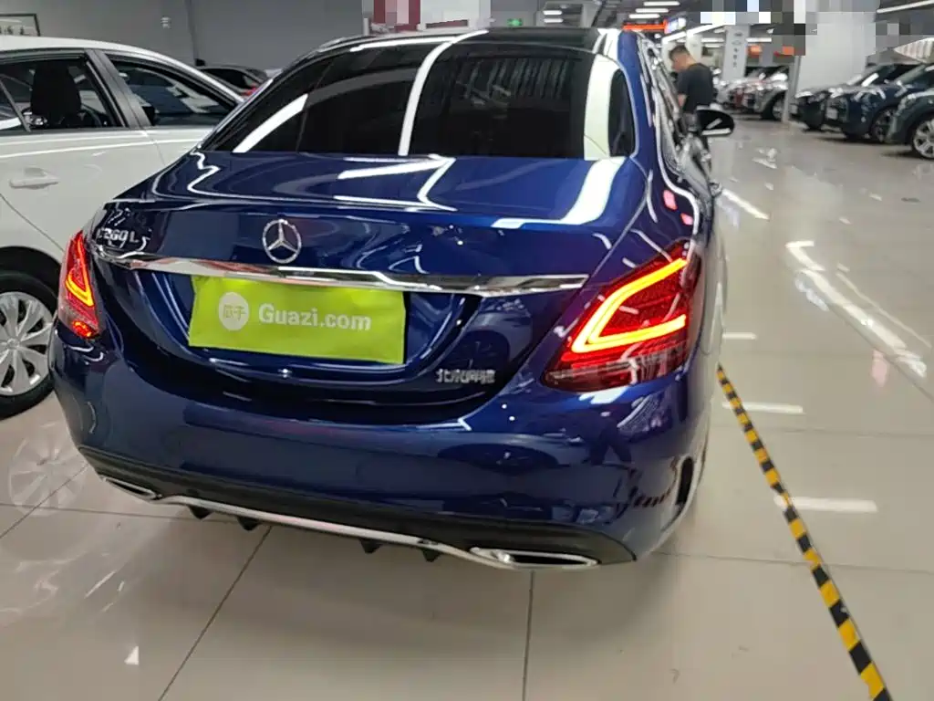 Mercedes-Benz C-Class — миниатюра 6