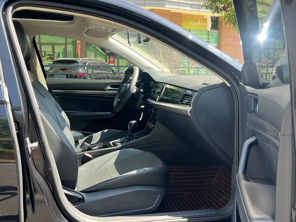 Volkswagen Lavida — миниатюра 13