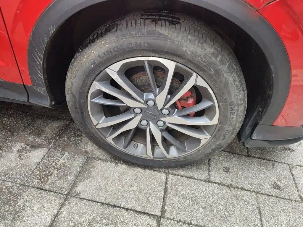 Geely Binyue — миниатюра 24