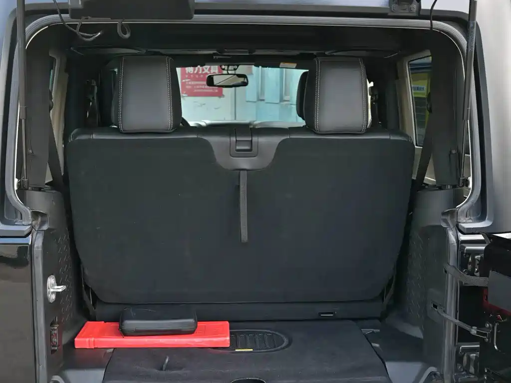 Jeep Wrangler — миниатюра 10