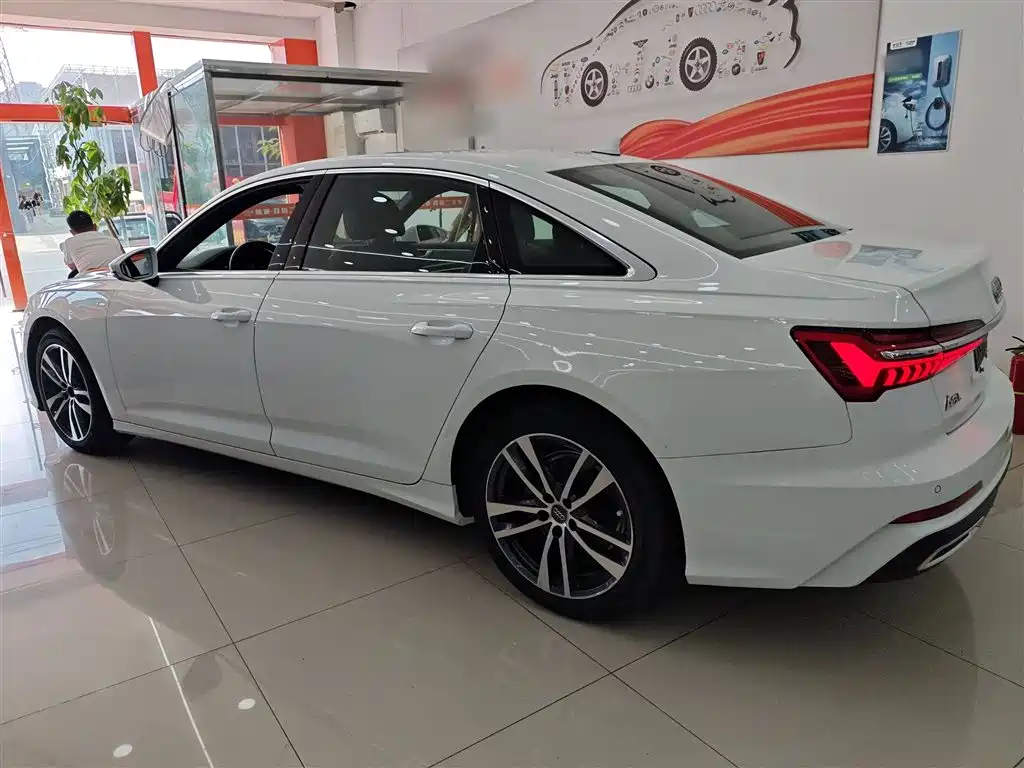 AUDI  A6L