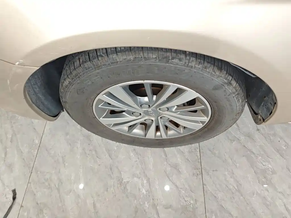 Geely Emgrand — миниатюра 23