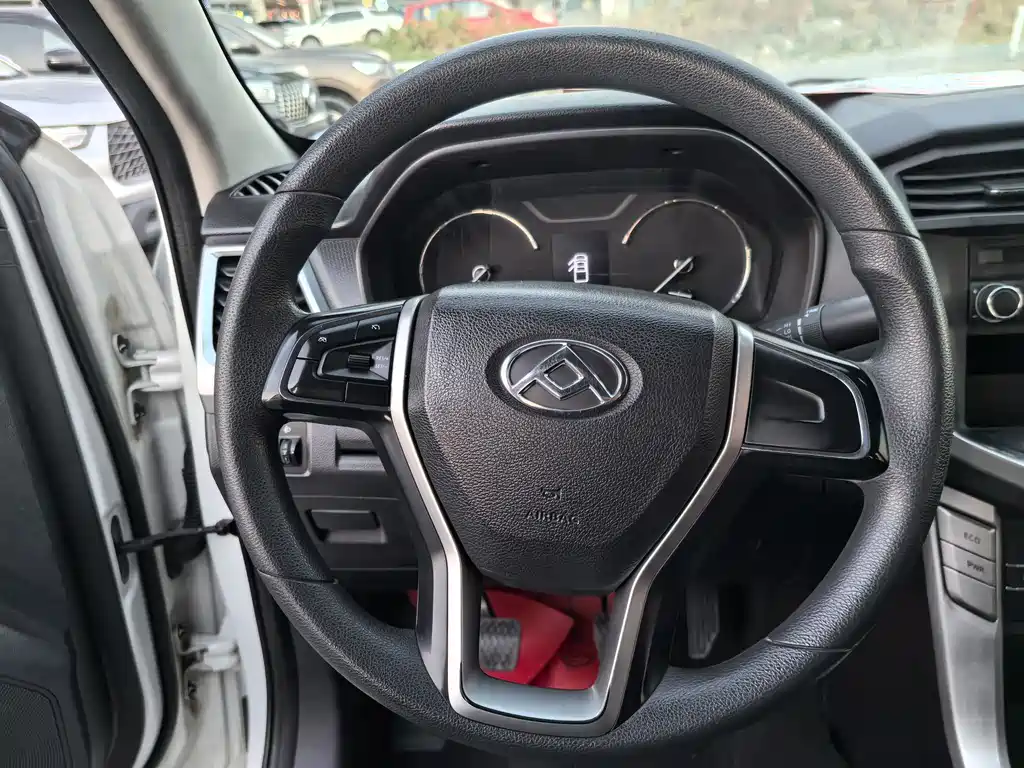 SAIC MAXUS CHASE T60