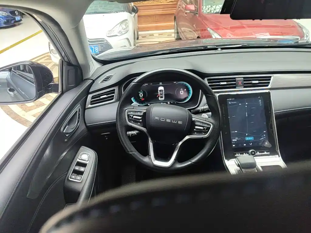 Roewe RX5 New Energy — миниатюра 11