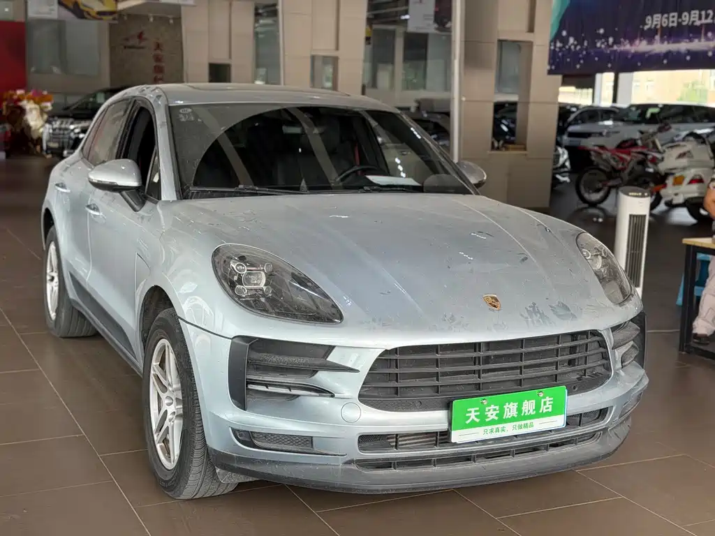 Porsche Macan — миниатюра 3