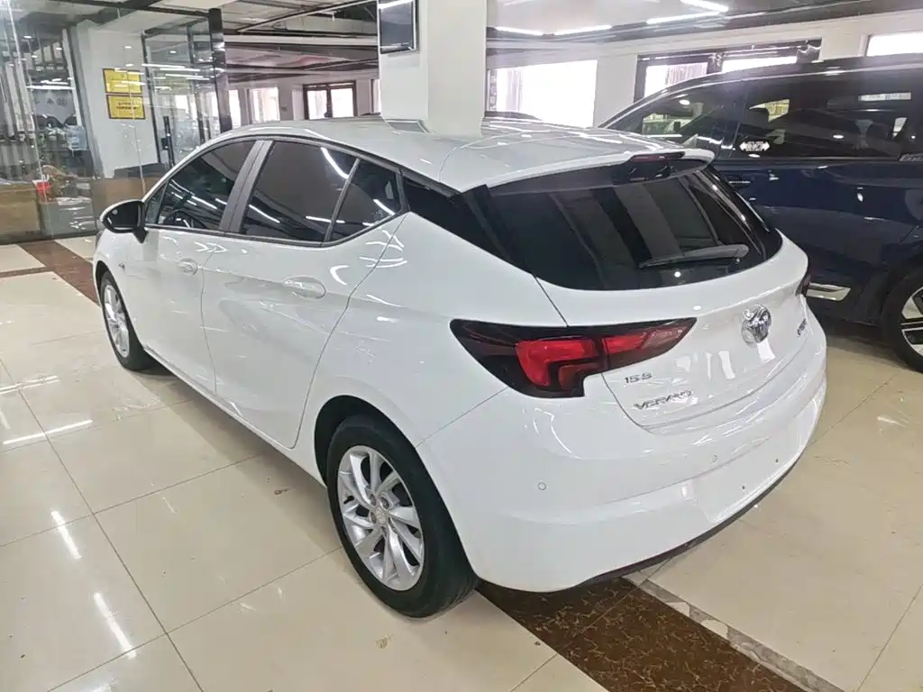 Buick Verano — миниатюра 5