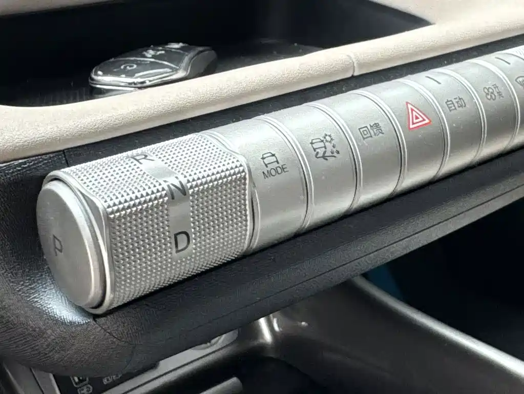 BYD Dolphin — миниатюра 7