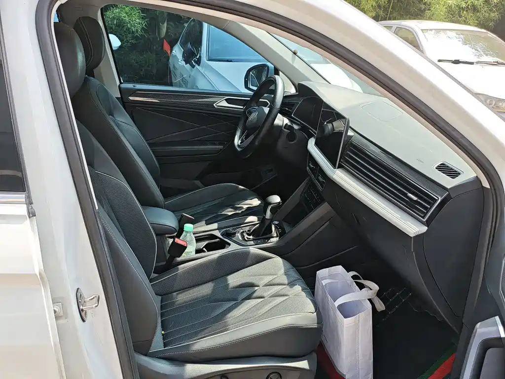 Volkswagen Tiguan L — миниатюра 7