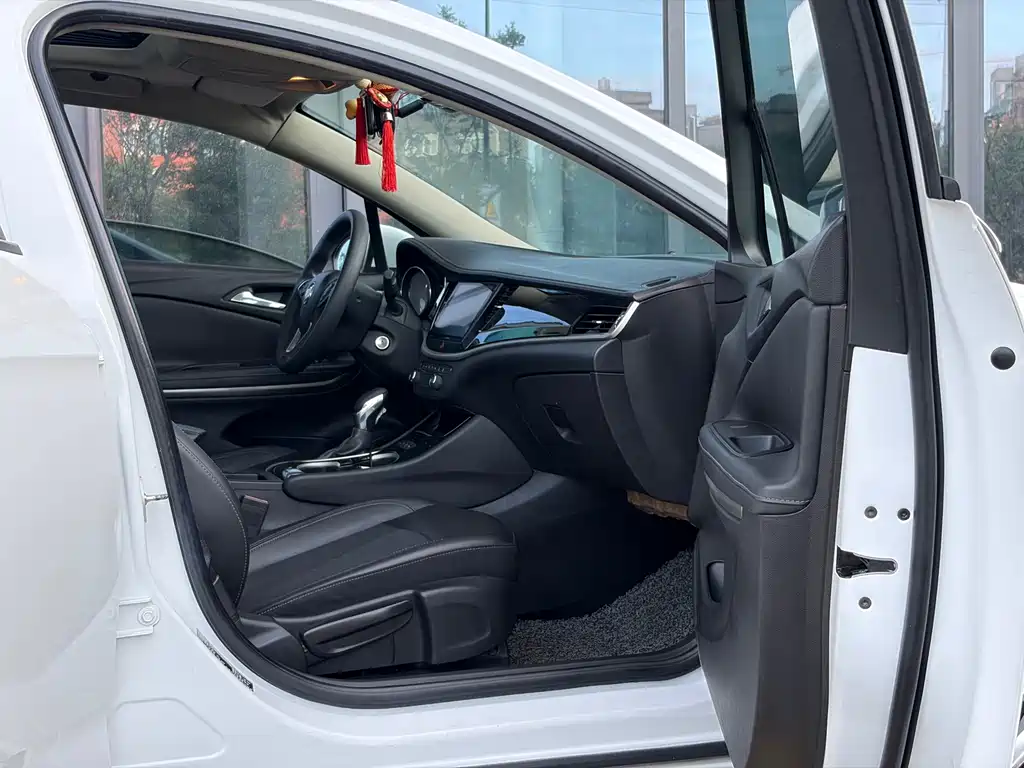 Buick Verano — миниатюра 7