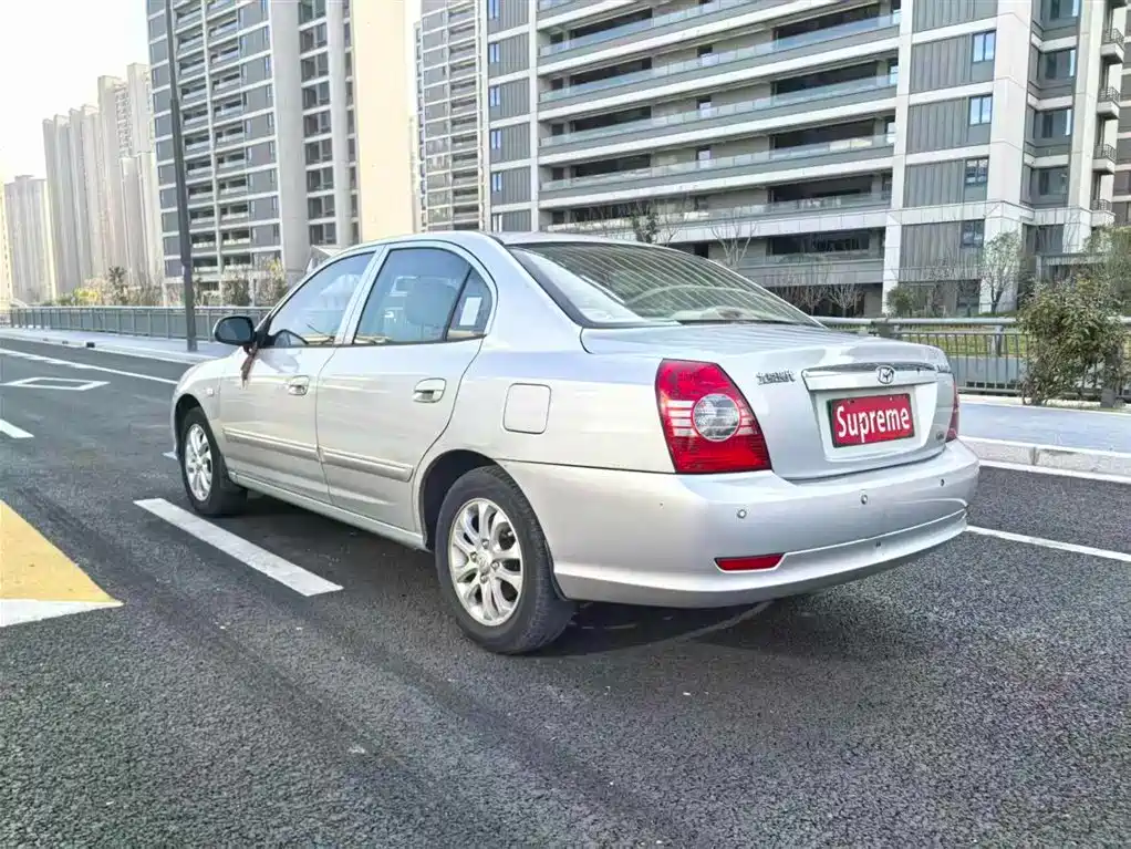 Hyundai Elantra 2008 1.6L MT Luxury