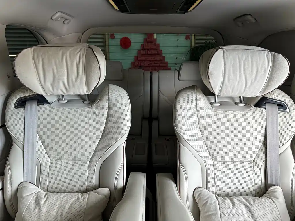 Lexus LM — миниатюра 8