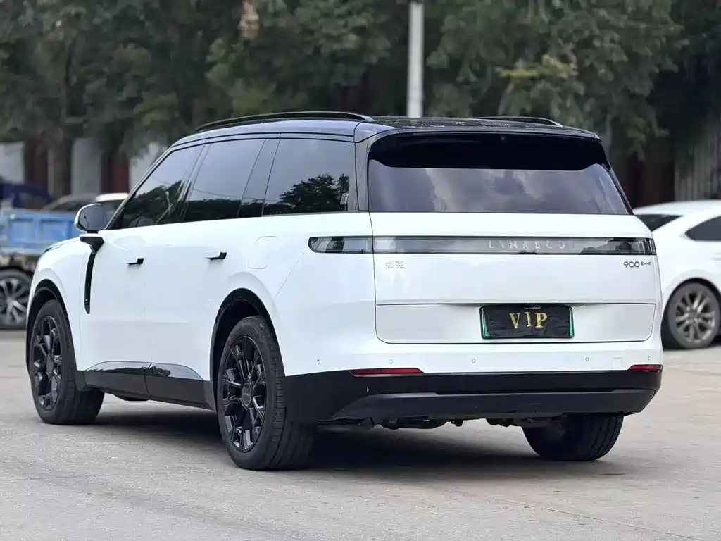 Lynk & Co 900 2025 2.0T Ultra 6 мест