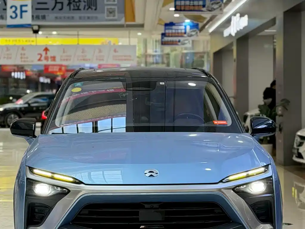 NIO NIO ES8