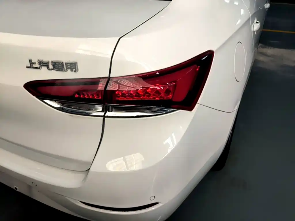 Buick Excelle — миниатюра 8