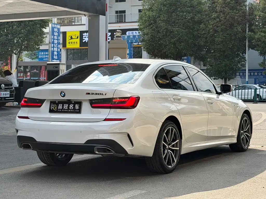 BMW 3 Series — миниатюра 9