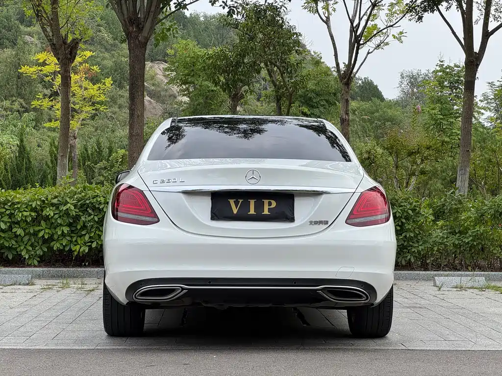 Mercedes-Benz C-Class — миниатюра 7