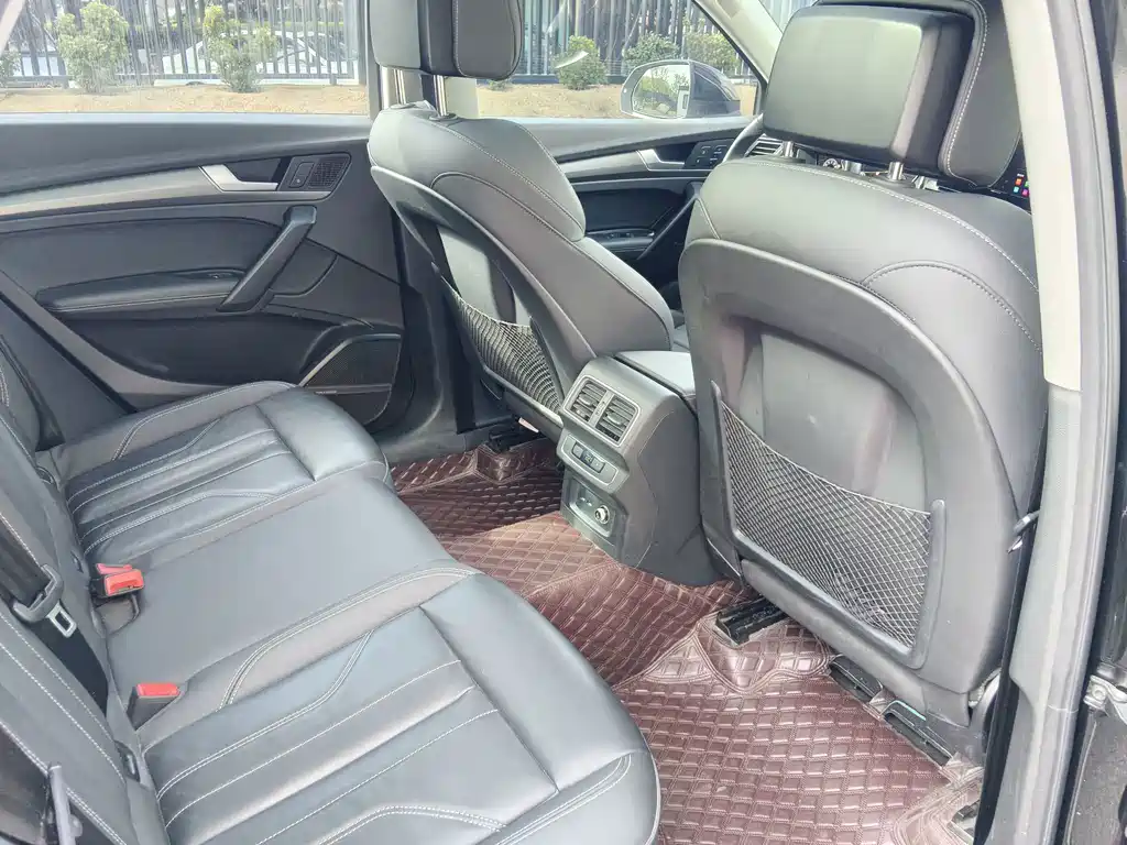 Audi Q5L — миниатюра 8