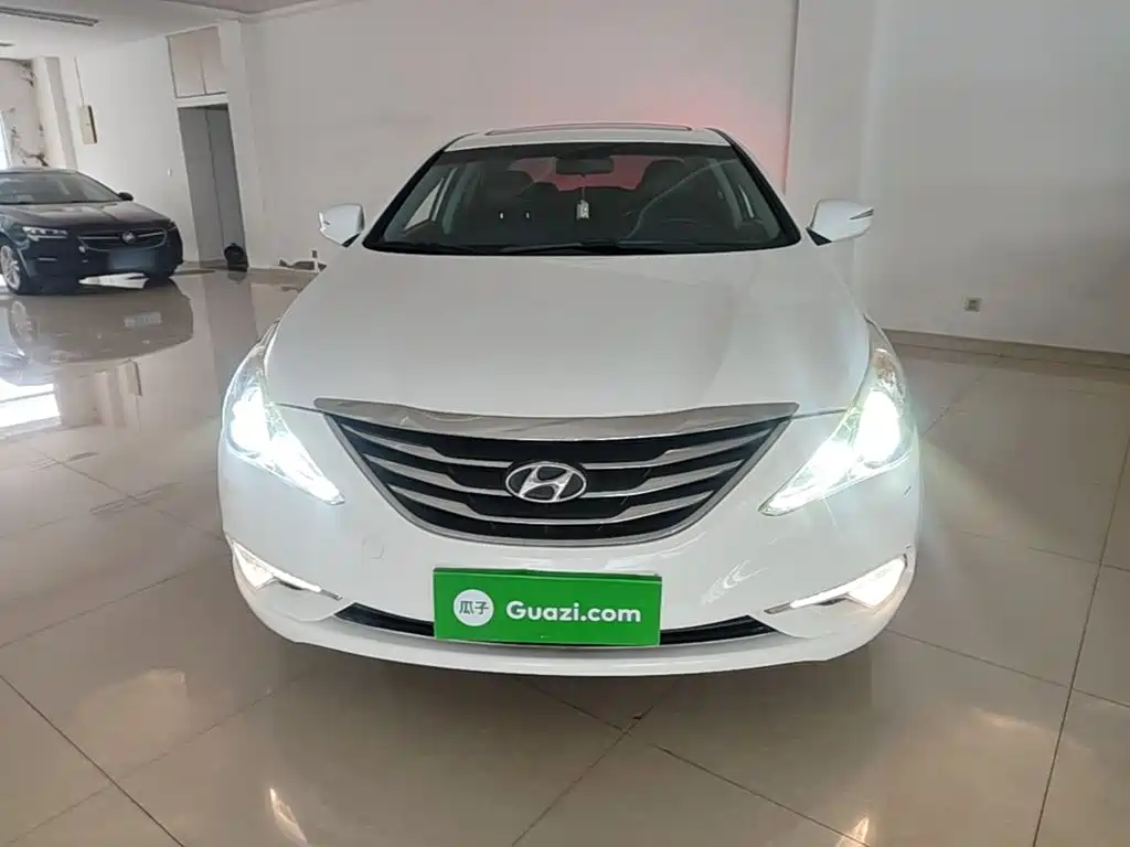 Hyundai Sonata — миниатюра 3