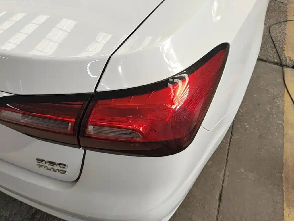 Roewe 360 — миниатюра 8
