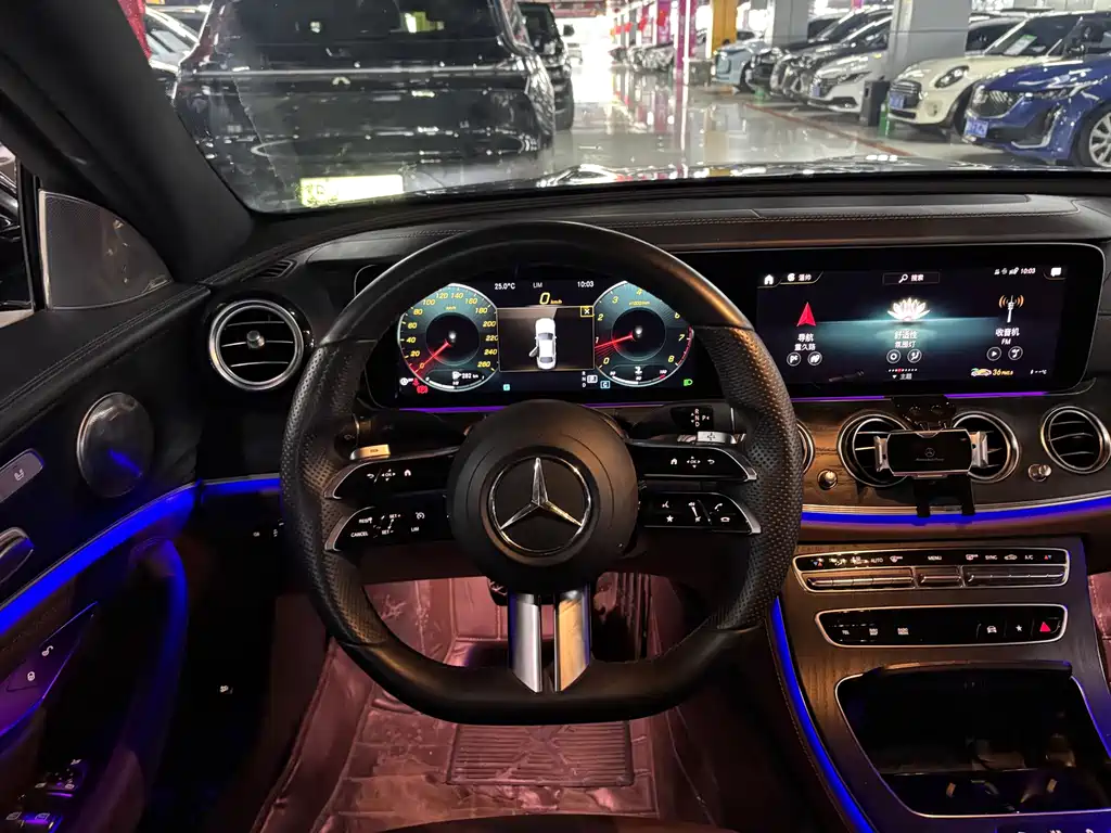 Mercedes-Benz E-Class — миниатюра 7