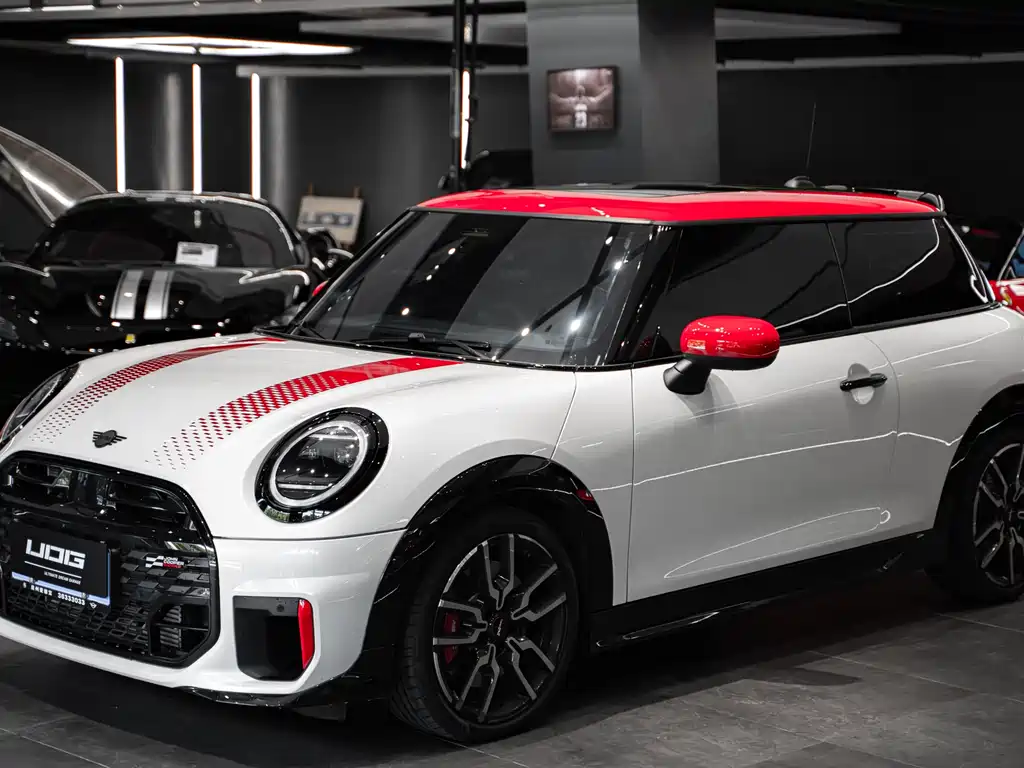 MINI JCW