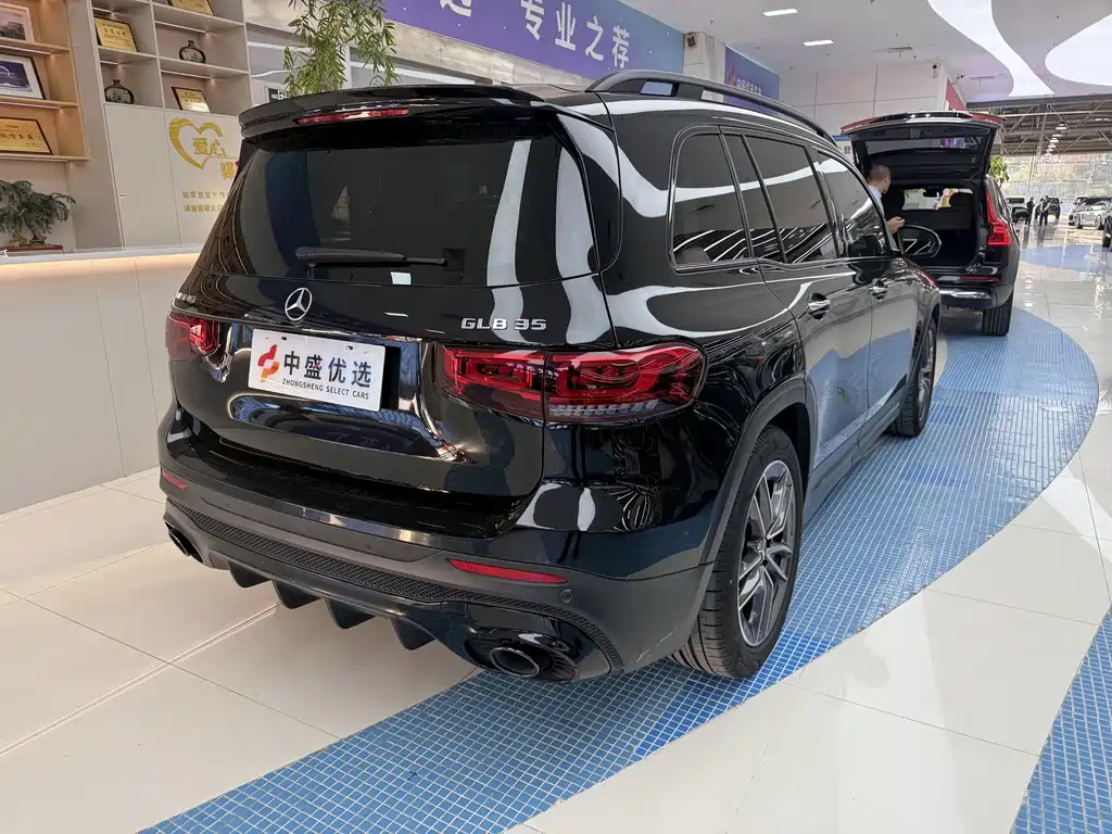 Mercedes-Benz GLB AMG — миниатюра 6