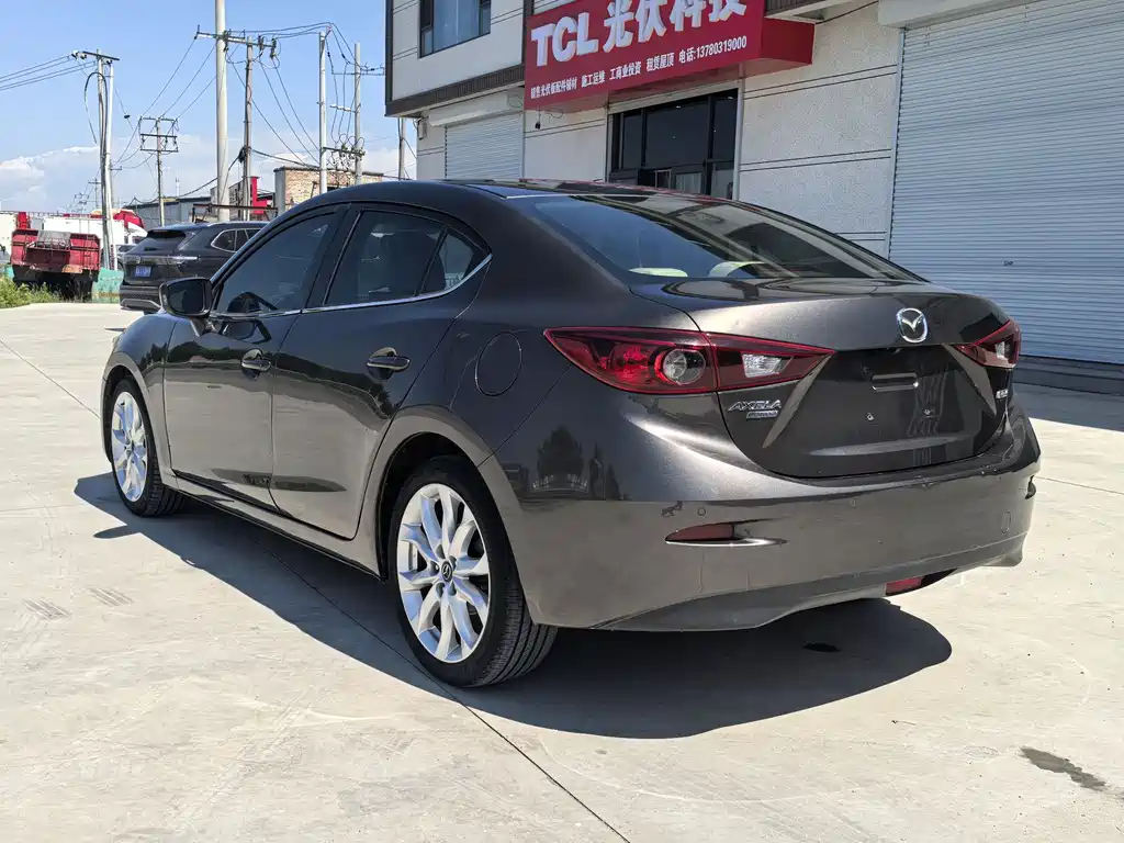 Mazda Mazda3 3 2014 2.0L AT Flagship