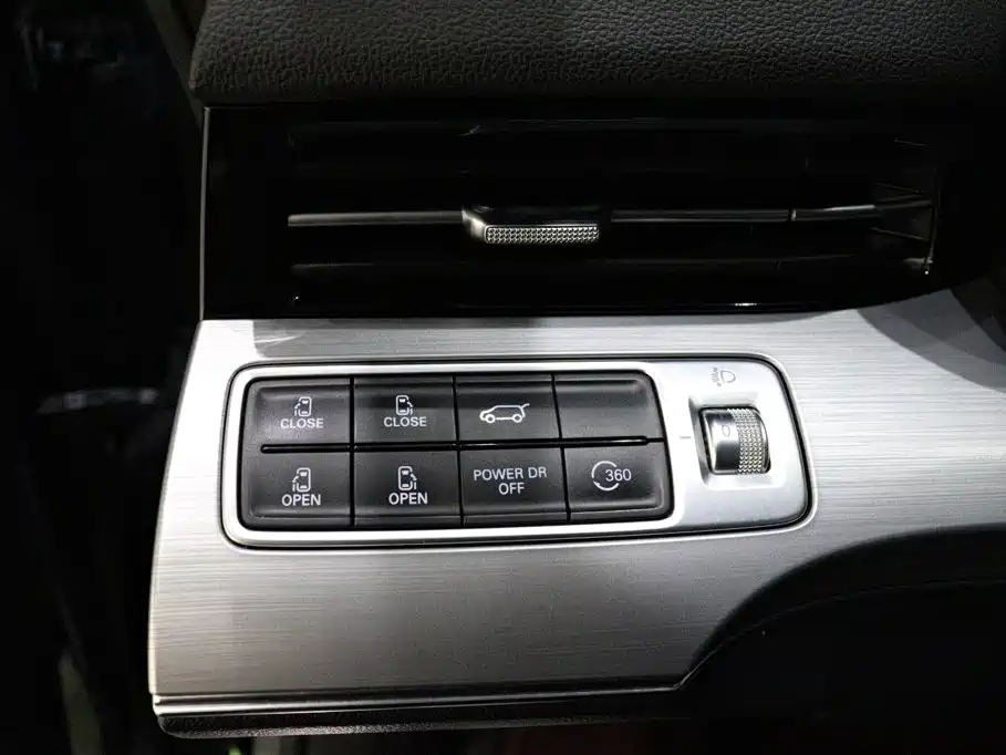 Roewe iMAX8 — миниатюра 18