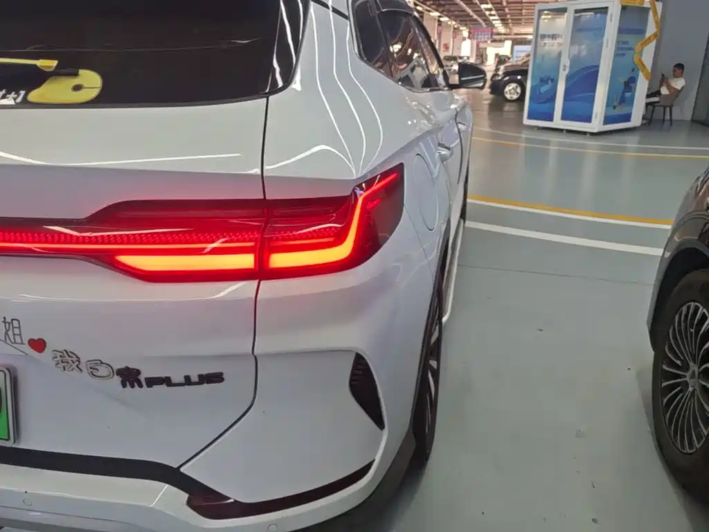 BYD PLUS New Energy — миниатюра 8
