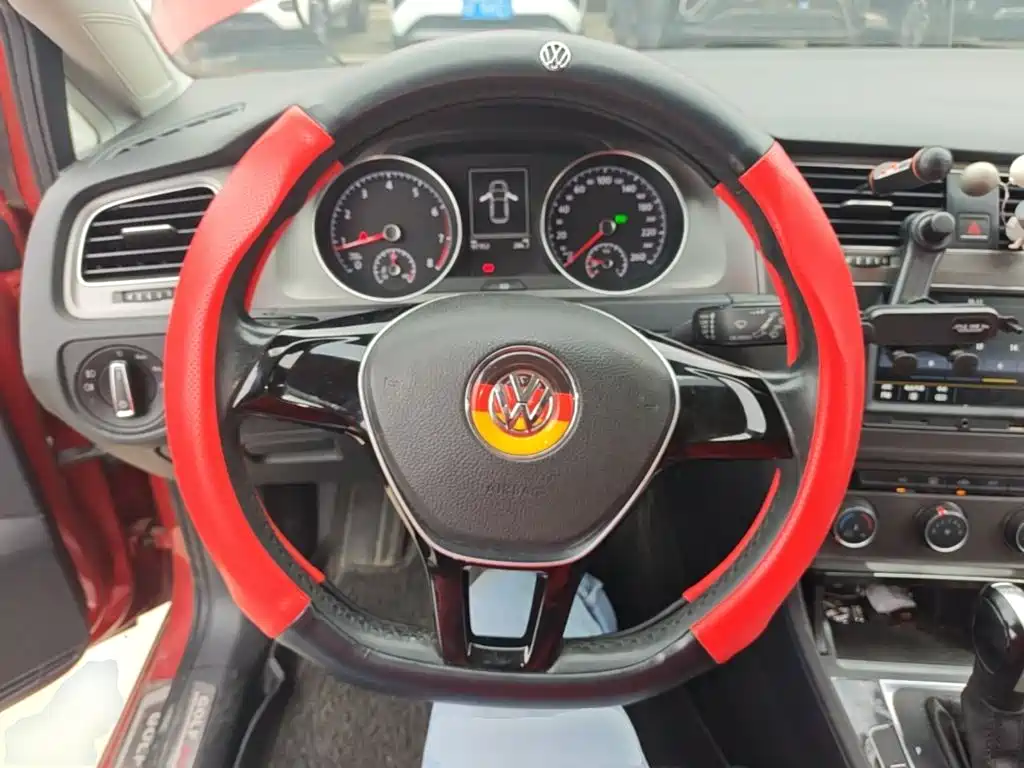 Volkswagen Golf — миниатюра 11