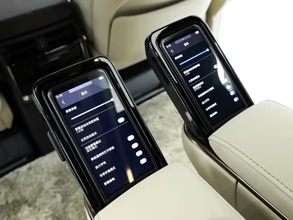 Toyota Alphard — миниатюра 21
