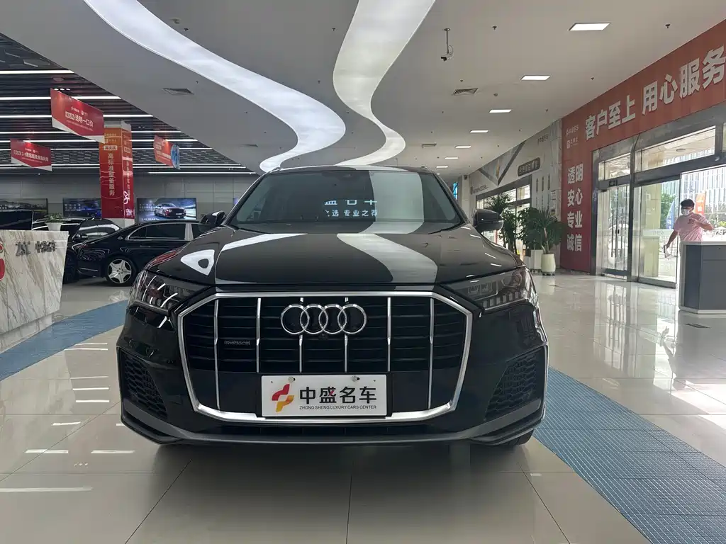 Audi Q7 2023 55 TFSI quattro S line Sport