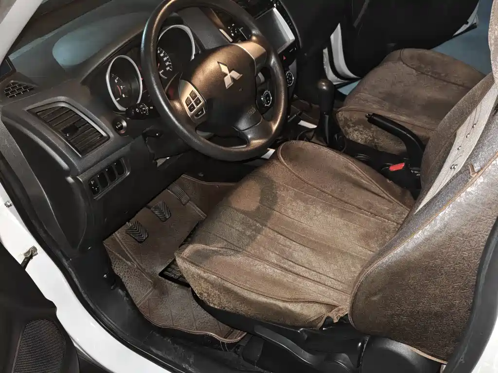 Mitsubishi ASX — миниатюра 8