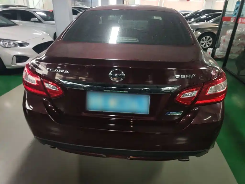 Nissan Teana — миниатюра 6