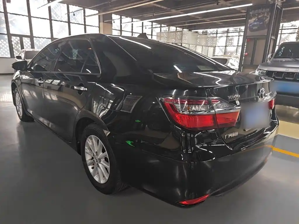 Toyota Camry 2016 2.0E Elite