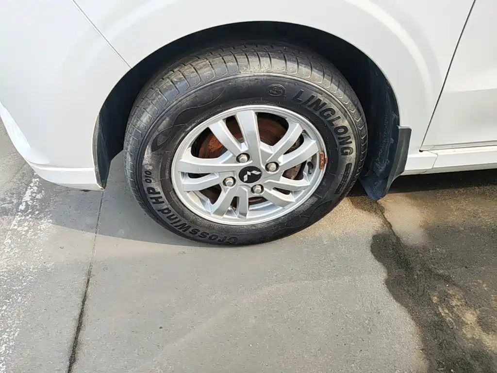 Wuling Hongguang — миниатюра 25